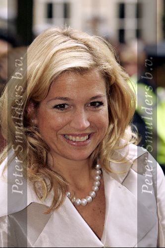 Den Haag 4 juni 2004
Maxima opent beelden tentoonstelling Den Haag.