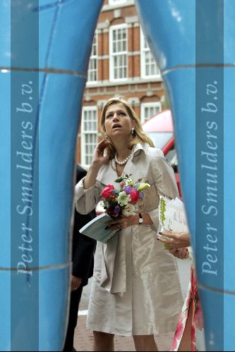 Den Haag 4 juni 2004
Maxima opent beelden tentoonstelling Den Haag.