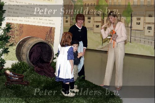 Zwolle 27 juni 2004
Maxima opent Ot en Sien expositie in Museum in Zwolle