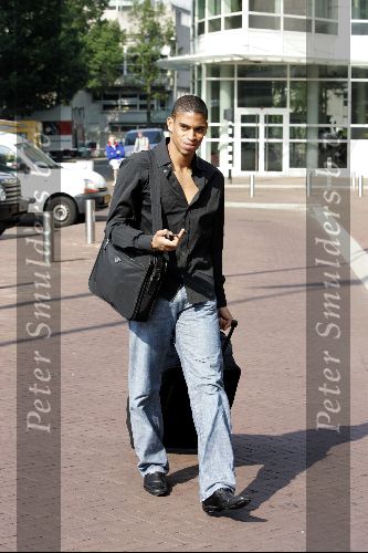 Amsterdam 8 juni 2004
Michael Reiziger bij vertrek Nederlands elftal naar Portugal.