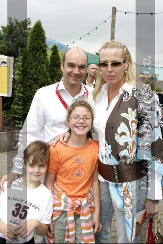 Harderwijk 28 juni 2004
Premiere show in dolfinarium. 
Monique Collignon met man