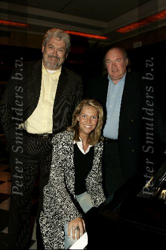Geertruidenberg 5 juni 2004
Auditie voor princess kinderkoor. Jury bestaand oa uit Ernst Daniel Smid Nance Coolen en Piet Souer
Peter Smulders bv
