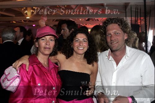 Bloemendaal 2 juni 2004
Feestje Jacky bij strandtent Vroeger.
Nicole des  Bouvrie en Jean Marc des Bouvrie