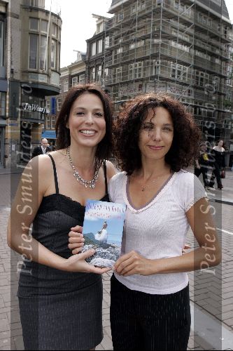 Amsterdam 3 juni 2004
Heleen v Royen en Paula v d Oest