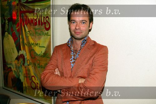 Amsterdam 22 september 2003
Premiere in de wolken met Johnny Kraaykamp jr en laus steenbeeke in het nieuwe de la mar theater
peter v d Vorst
