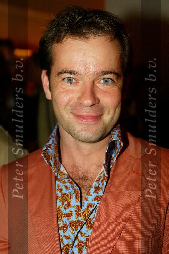 Amsterdam 22 september 2003
Premiere in de wolken met Johnny Kraaykamp jr en laus steenbeeke in het nieuwe de la mar theater
peter v d Vorst