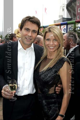 Amsterdam 27 juni 2004
Damdiner in de Heineken Music Hall.
Ex Prins Friso (v Buuren) met man