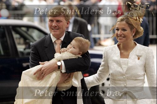 Den Haag 12 juni 2004
Doop Prinses Amalia in grote kerk Den Haag.
Prins Willem Alexander met prinses Amalia en Maxima