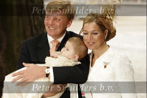 Den Haag 12 juni 2004
Doop Prinses Amalia in grote kerk Den Haag.
Prins Willem Alexander met prinses Amalia en Maxima