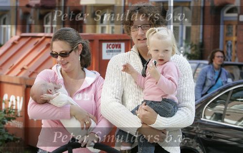 Amsterdam 16 juni 2004
Prinses Annette met Prins Sam en Prins Bernhard jr met Prinses Isabella v Vollenhoven
