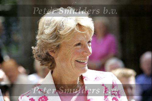 Wijk bij Duurstede 6 juni 2004
Prinses Irene opent expositie van Ada Stel.