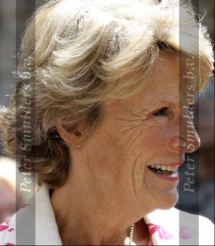 Wijk bij Duurstede 6 juni 2004
Prinses Irene opent expositie van Ada Stel.