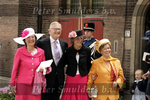Den Haag 12 juni 2004
Doop Prinses Amalia in grote kerk Den Haag.
Prinses Margriet Pieter v Vollenhoven Prinses Christina en prinses Irene