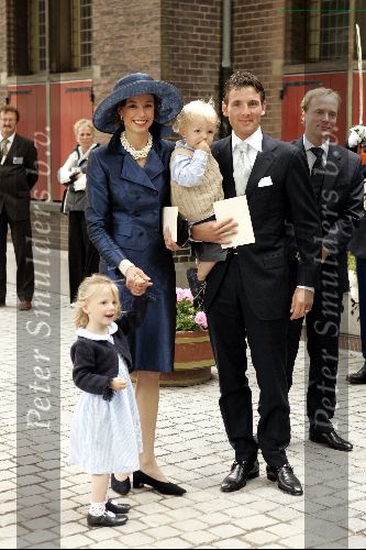 Den Haag 12 juni 2004
Doop Prinses Amalia. 
PrinsMaurits en prinses Marilene met kinderen.