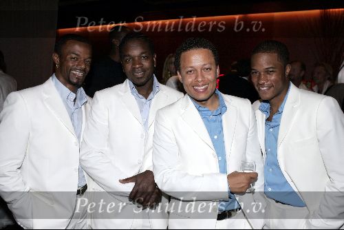 Amsterdam 17 juni 2004
Feestje Playboy in convention Center.
Replay
