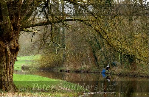 Riviertje De Dommel bij eindhoven met een visser ( hengeslportliefhebber
2004