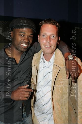 Amsterdam 17 juni 2004
Feestje Friends in Heineken Music Hall
Ramon Beuk en Rob Geus