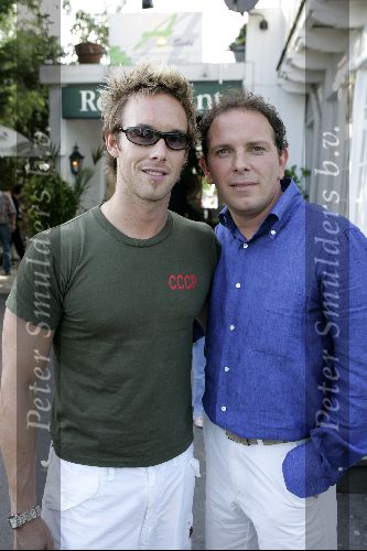 Vinkeveen 11 juni 2004
Presentatie cd Robert Leroy bij de plashoeve.
Charly Luske