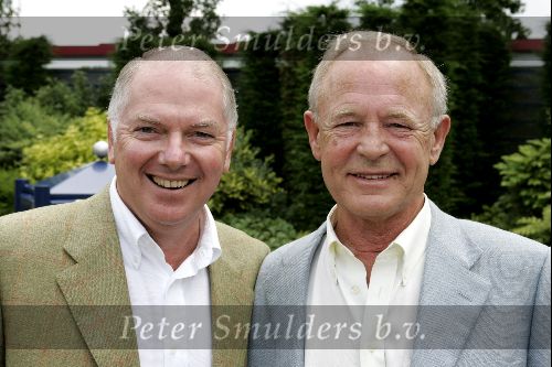 Harderwijk 28 juni 2004
Premiere show in dolfinarium.   
Ronnie Tober met Jan Jochems