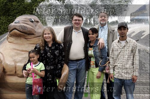 Harderwijk 28 juni 2004
Premiere show in dolfinarium.  
Wieteke v Dort met man