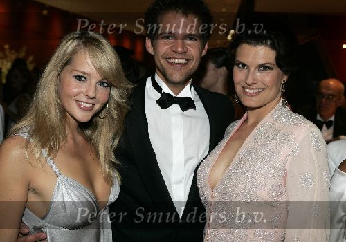 Rotterdam 6 juni 2005
Uitreiking Johnny Kraaykamp Musical awards in nieuwe  luxor.
Chantal janzen Anouk v Nes en Rene v Kooten