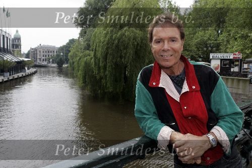 Amsterdam 10 juni 2005
Cliff Richard op de gracht in amsterdam