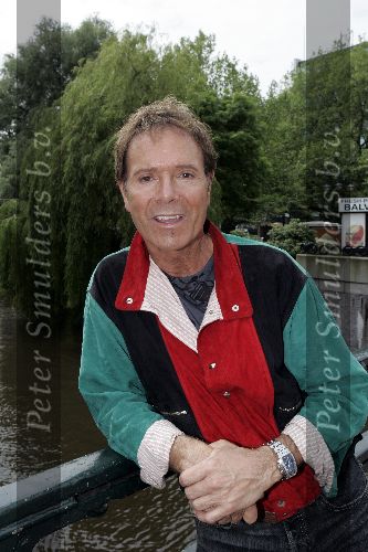 Amsterdam 10 juni 2005
Cliff Richard op de gracht in amsterdam