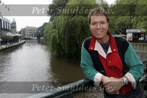 Amsterdam 10 juni 2005
Cliff Richard op de gracht in amsterdam