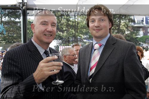Amsterdam 14 juni 2005
Haringparty bij hilton hotel.
Ernest Jansen met collega