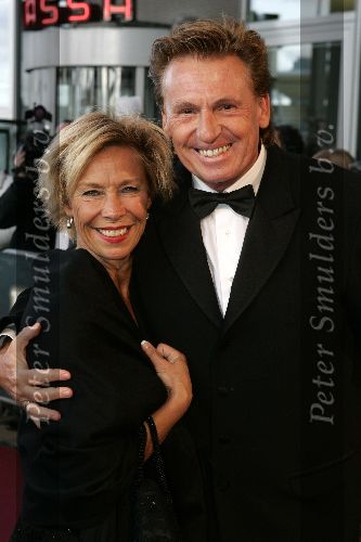 Amsterdam 6 juni 2005
Uitreiking Johnny Kraaykamp musical awards in Nieuwe luxor.
Henny Huisman met lia Huisman