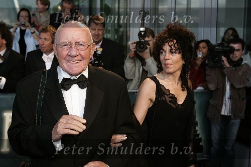 Amsterdam 6 juni 2005
Uitreiking Johnny Kraaykamp musical awards in Nieuwe luxor.
Johnny Kraaykamp sr met dochter