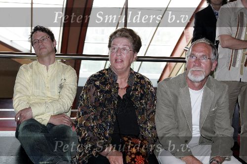 Amsterdam 8 juni 2005
Presentatie cd Karin Bloemen in Carre.
Karin haar moeder en broer (l)