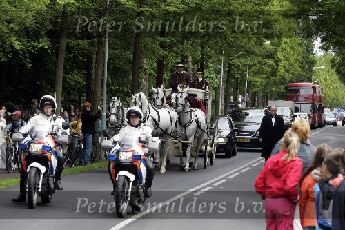 Heemskerk 10 juni 2005
Trouwen Sylvie Meis en Rafael v d Vaart in Hemskerk.
Koets