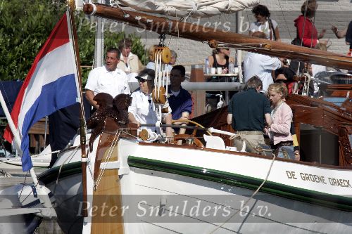 Muiden 18 juni 2005
Koningin Beatrix varen met de groene Draeck