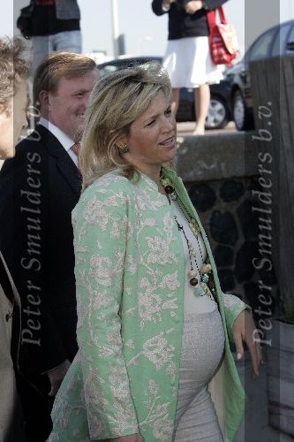 Scheveningen 9 juni 2005
Maxima  zwanger en Prins Willem Alexander bij strandtent Wij.
Feestje van Wapem.