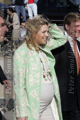 Scheveningen 9 juni 2005
Maxima  zwanger en Prins Willem Alexander bij strandtent Wij.
Feestje van Wapem.