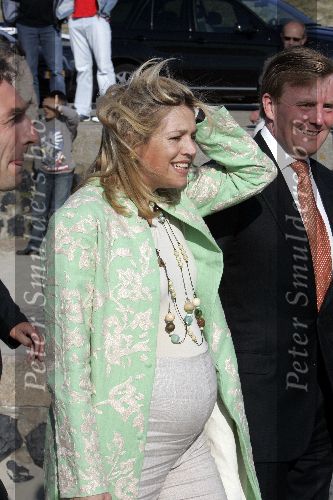 Scheveningen 9 juni 2005
Maxima  zwanger en Prins Willem Alexander bij strandtent Wij.
Feestje van Wapem.