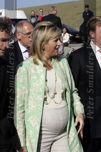 Scheveningen 9 juni 2005
Maxima  zwanger en Prins Willem Alexander bij strandtent Wij.
Feestje van Wapem.