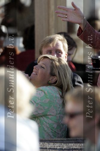 Scheveningen 9 juni 2005
Maxima  zwanger en Prins Willem Alexander bij strandtent Wij.
Feestje van Wapem.