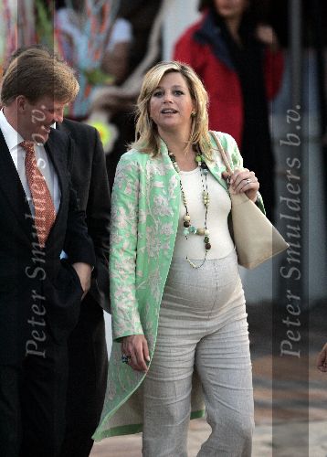 Scheveningen 9 juni 2005
Maxima  zwanger en Prins Willem Alexander bij strandtent Wij.
Feestje van Wapem.