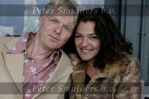 Bloemendaal 1 juni 2005
haringparty radio Noordzee bij tropen aan zee.
Mylene de la Haye met vriend