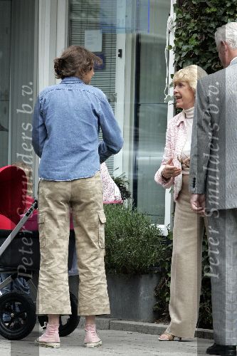 Amsterdam 17 juni 2005
eerste foto\'s van Prinses Marilene en Felicia en Anna. Martin Schroder en zijn vrouw