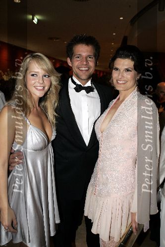 Rotterdam 6 juni 2005
Uitreiking Johnny Kraaykamp Musical awards in nieuwe  luxor.
Chantal janzen Anouk v Nes en  Rene v Kooten