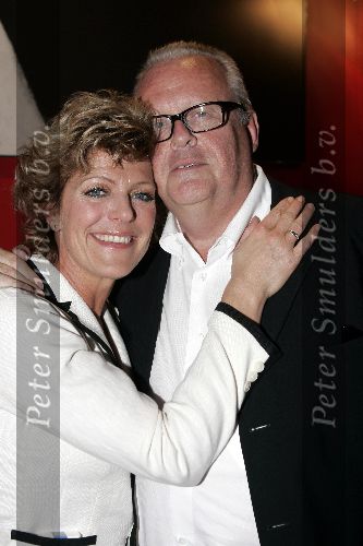 Rotterdam 6 juni 2005
Uitreiking Johnny Kraaykamp Musical awards in nieuwe  luxor.
Simone Kleinsma met Guus Verstraete