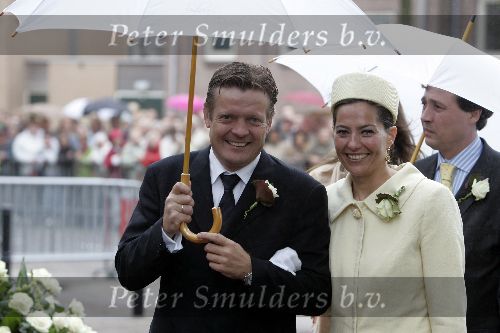 Heemskerk 10 juni 2005
Rafael v d Vaart en Silvie Meis trouwen.
Soren Lerby met vrouw Arlette