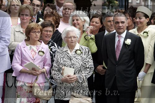 Heemskerk 10 juni 2005
Trouwen Sylvie Meis en Rafael v d Vaart
ouders Sylvie
Sjaak Swart