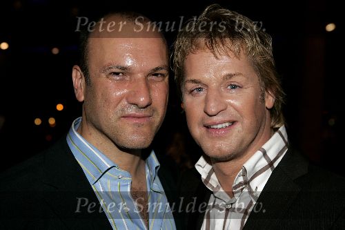 Rotterdam 6 juni 2005
Uitreiking Johnny Kraaykamp Musical awards in nieuwe  luxor.
Tony neef met man.