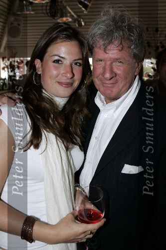 Bloemendaal 1 juni 2005
Haringparty radio noordzee.
Willibrord Frequin met dochter Barbara Frequin