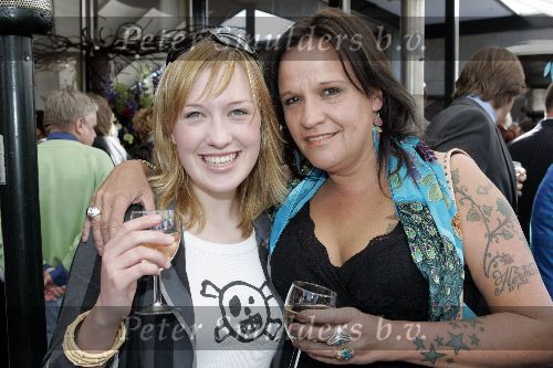 Amsterdam 14 juni 2005
Haringparty bij hilton hotel.
Xandra Brood met Lola