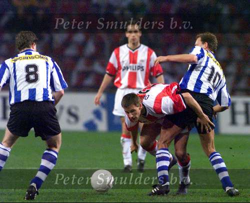 EVV-PSV 0-5
09 Maart 1999
Andre Ooijer
Richard v Gils